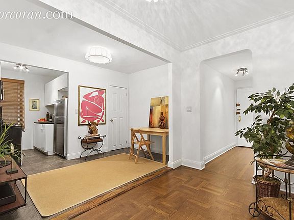 5th image of 349 E 49th St APT 1T