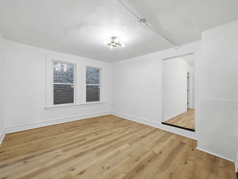 1415 N Maplewood Ave — Photo 9