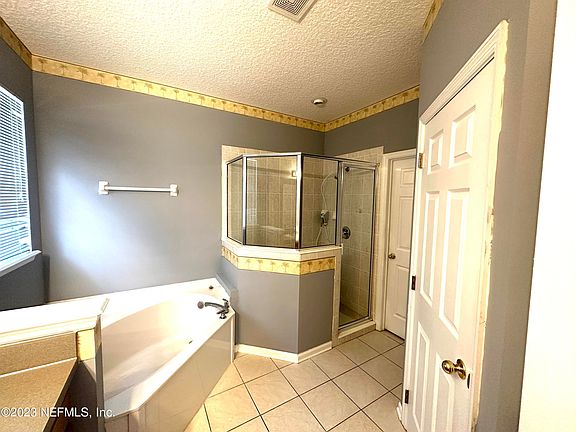 3rd image of 3061 Litchfield Dr