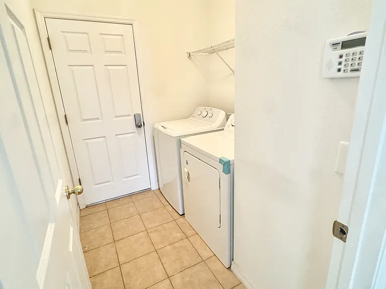 Washer & Dryer Included