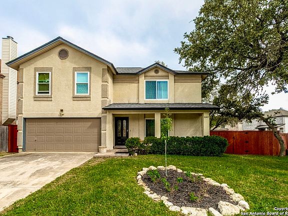 2nd image of 10402 Stonewind Pl