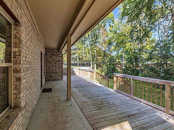 4th image of 237 Camden Hills Dr