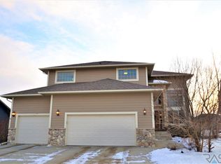 1101 W Glen Eagle Cir, Sioux Falls, SD 57108