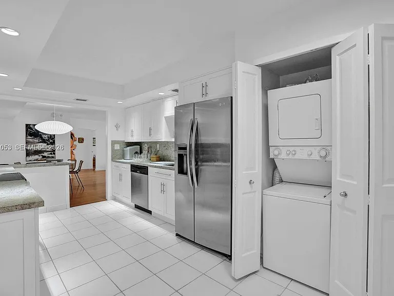 1121 Crandon Blvd #E604 — Photo 11