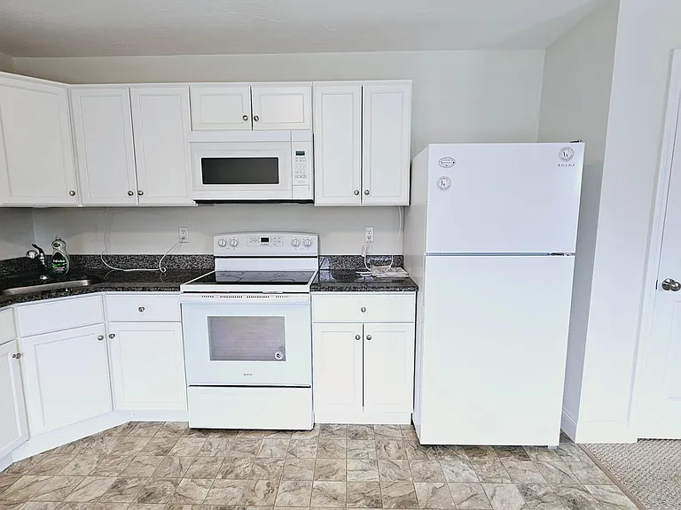 130 Spring St #202 — Photo 3