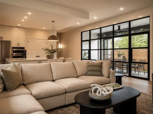3102 Brinwood Ave, Austin, TX 78704