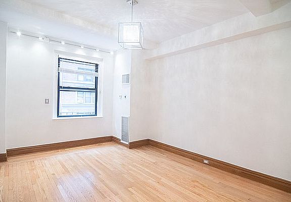 2nd image of 145 W 58th St #3D