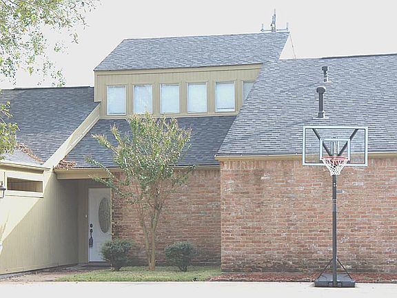 3rd image of 2307 Canyon Meadows Dr