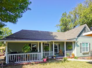 408 W 6th St, Grove, OK 74344