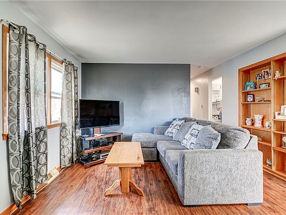 5th image of 5 E Pepperidge Ct