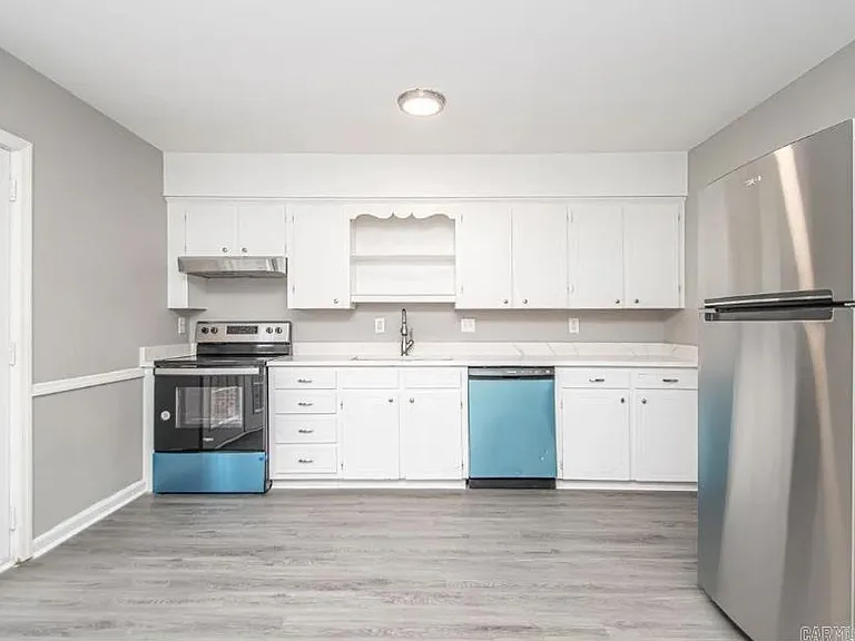 1820 Sanford Dr #4 — Photo 7