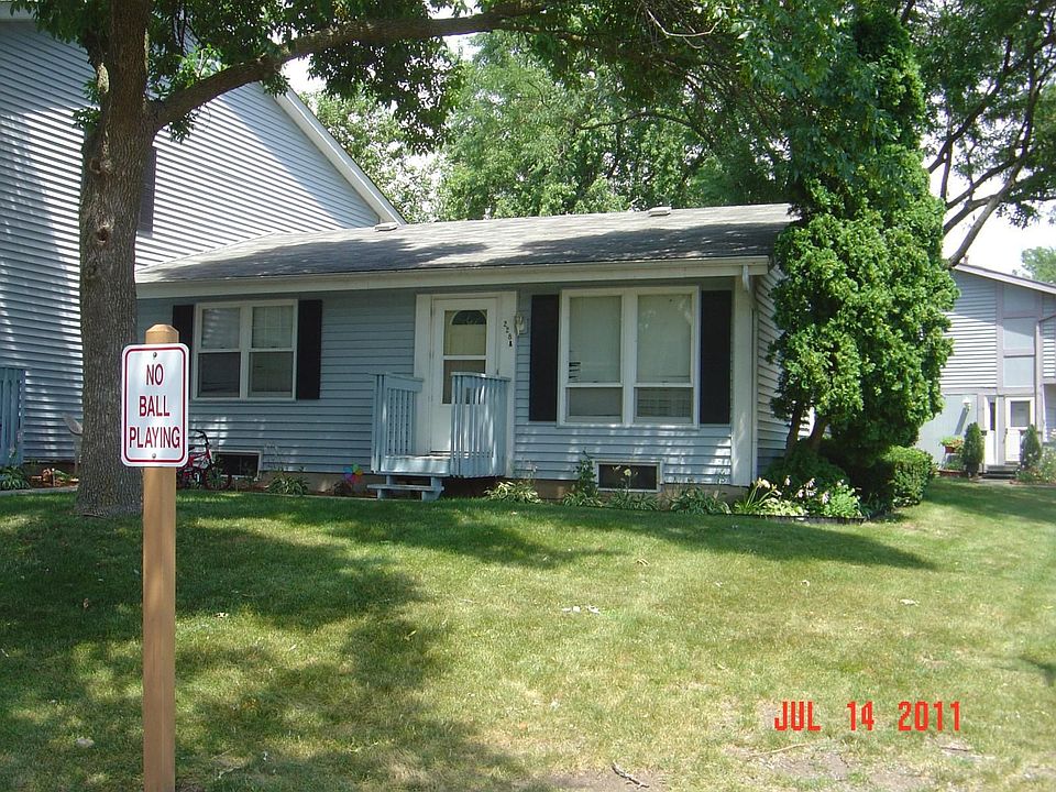 2nd image of 228 Elkhorn Ct Unit A