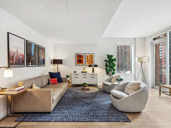 505 W 43rd St #10C, New York, NY 10036