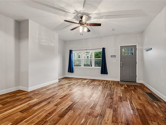 4th image of 3936 Clement Way