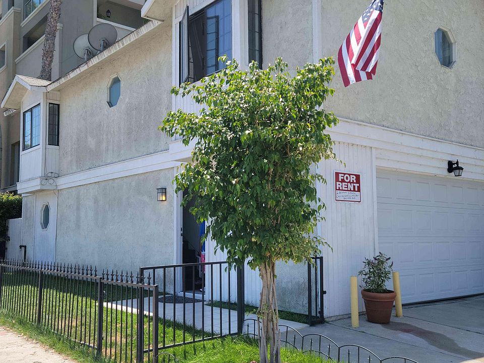 1st image of 934 E Ocean Blvd #B