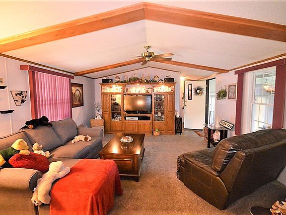 3rd image of 4 Sunrise Blvd #4