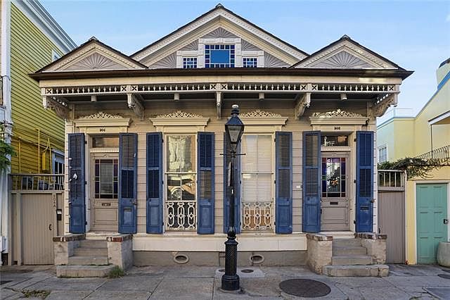 1st image of 904-6 Dumaine St