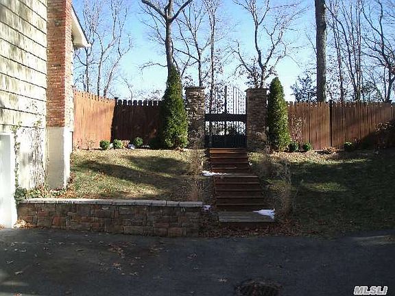 4th image of 23 Richie Ct N