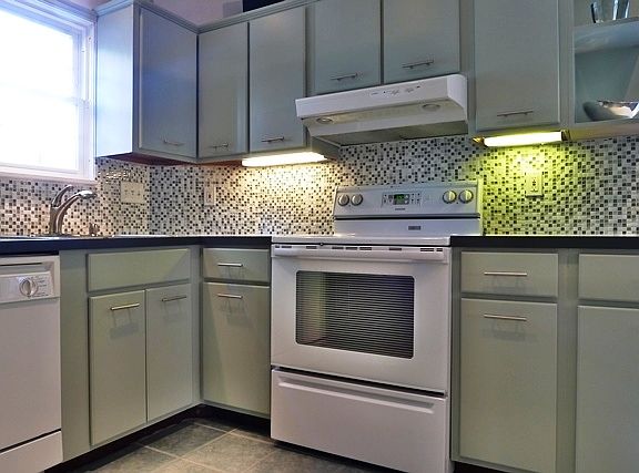 4th image of 3561 Fairmount Blvd