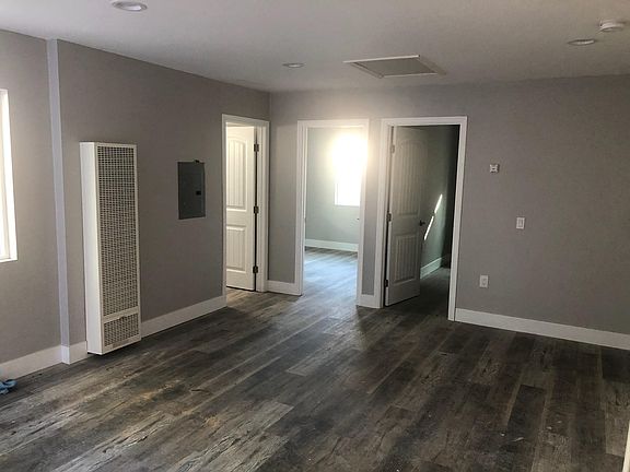 2nd image of 5324 Nutmeg St
