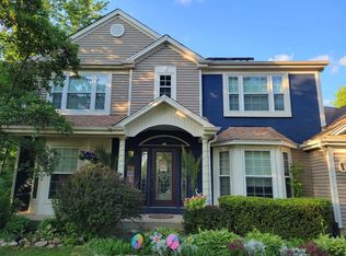 515 Surrey Ridge Dr, Cary, IL 60013