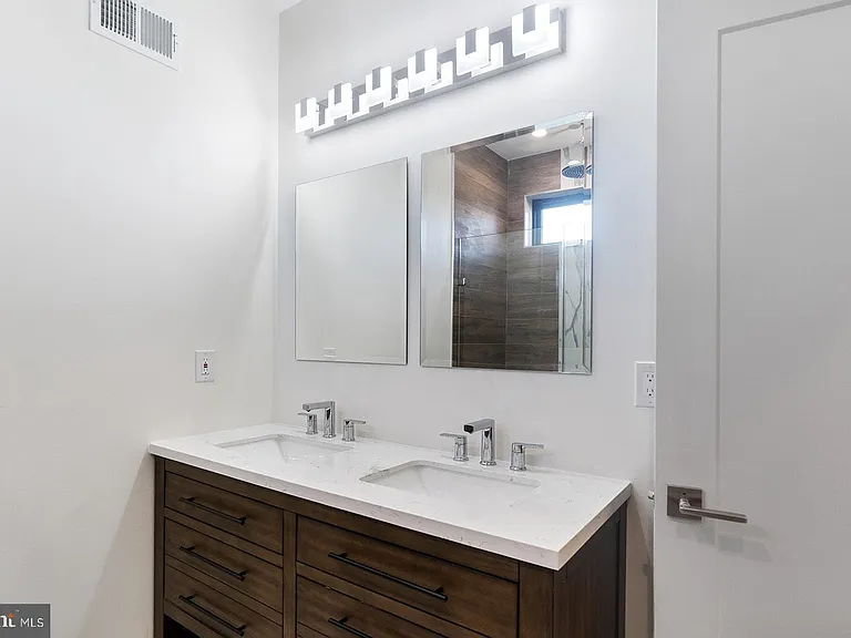 3118 Ridge Ave #1 — Photo 18