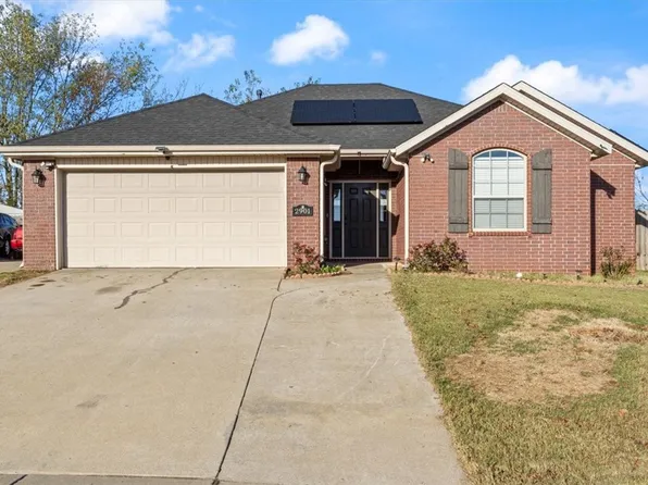 2901 S E St, Rogers, AR 72756