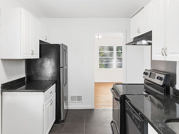 2nd image of 3336 Old Montgomery Hwy #3321C