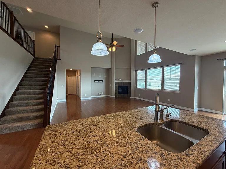 8229 S Country Club Pkwy — Photo 5