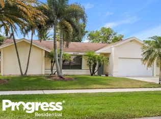 9526 Newport Rd, Boca Raton, FL 33434