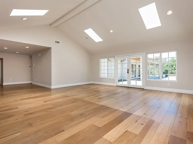5564 Lone Star Dr — Photo 5