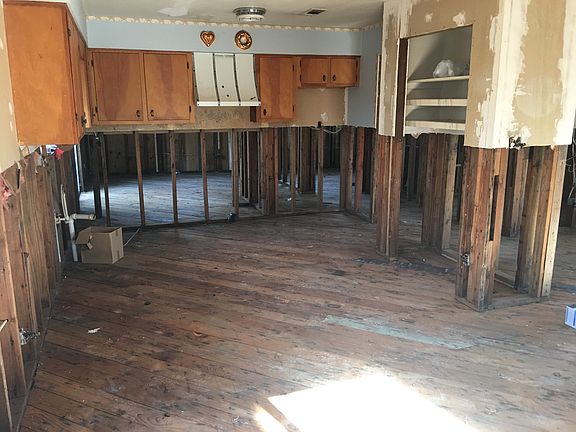 Dining Room and Kitchen 