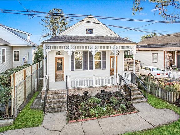 5th image of 8226-8228 Burthe St
