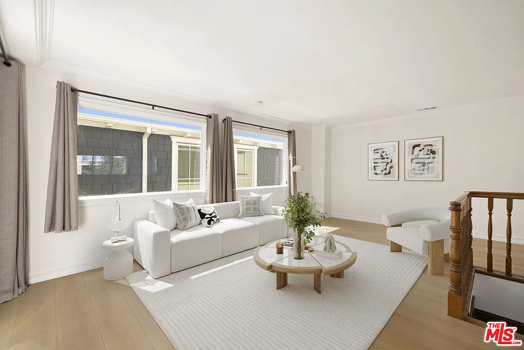 2 bed, 1.5 bath, $7,200 — Photo 3
