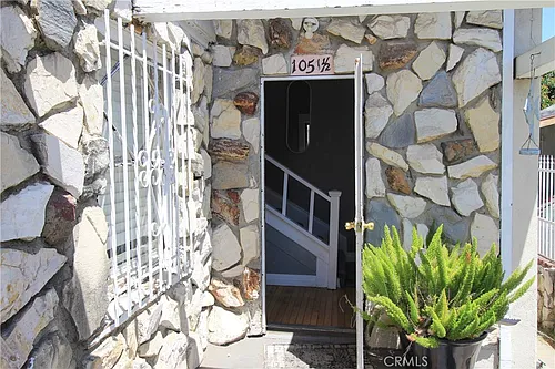 1051 W 46th St Photo 1
