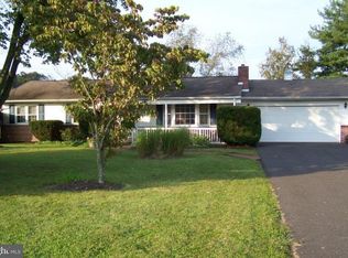 2435 County Line Rd, Telford, PA 18969
