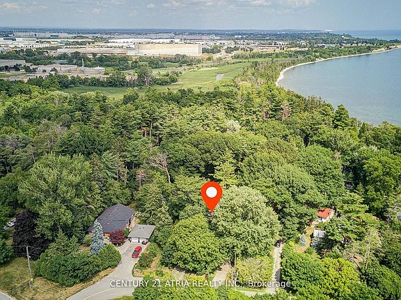 5th image of 2671 Thickson Rd S