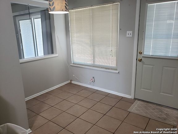 5th image of 723 E Formosa Blvd