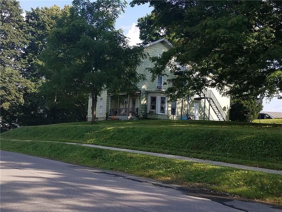2nd image of 7 E Mill St