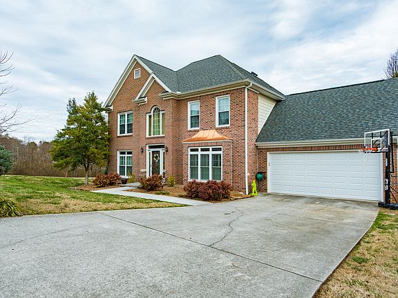 3rd image of 8200 Birch Run Ln