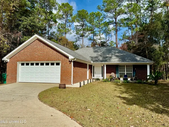 7315 Ahi Dr, Diamondhead, MS 39525