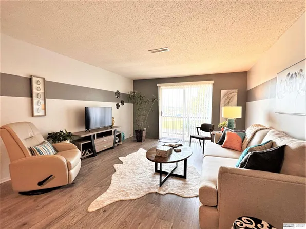 12727 W Dodge Rd APT 239A, Omaha, NE 68154
