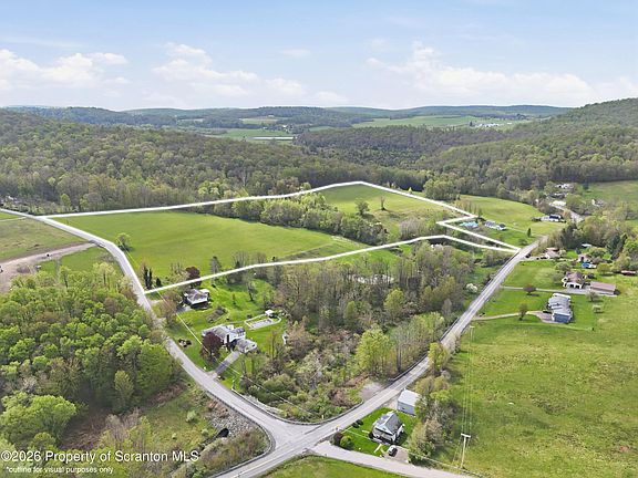 2nd image of 1034 Buckwheat Hollow Rd
