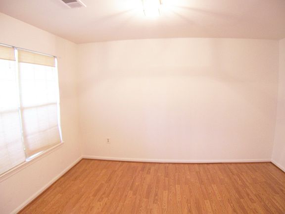 4th image of 14462 Fallscliff Ln #37
