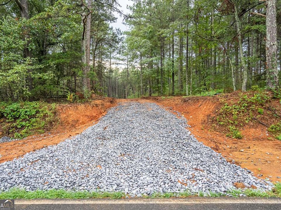 1st image of 556 Iron Hill Rd