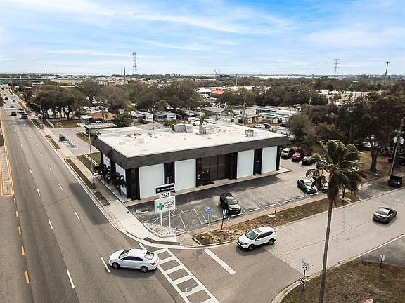 5th image of 2433 Gulf To Bay Blvd