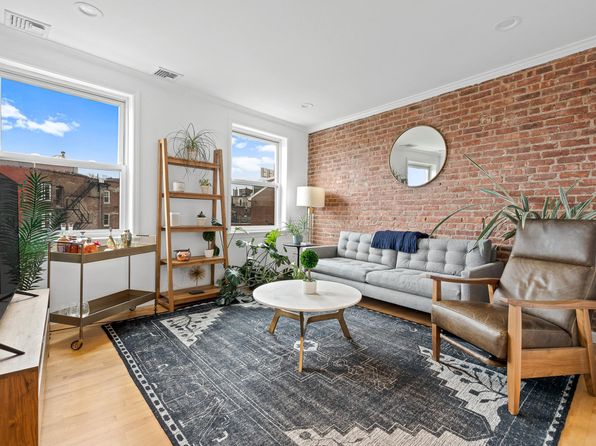 464 Hanover St #9A