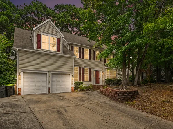 1203 Fairfax Woods Dr, Apex, NC 27502