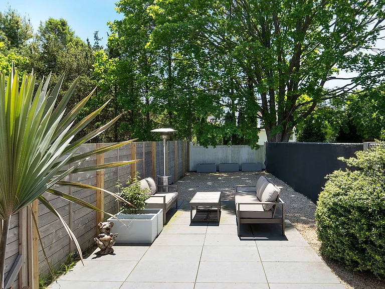 13 Seabreeze Ave — Photo 7