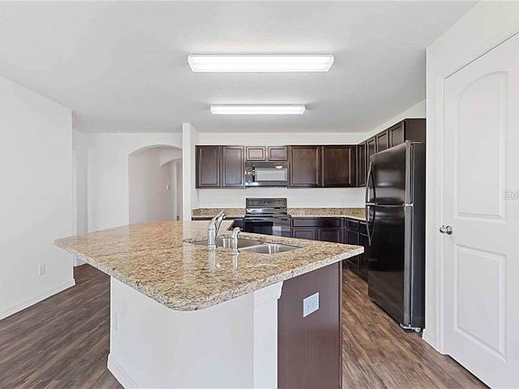 4th image of 6234 Manitoba Dr